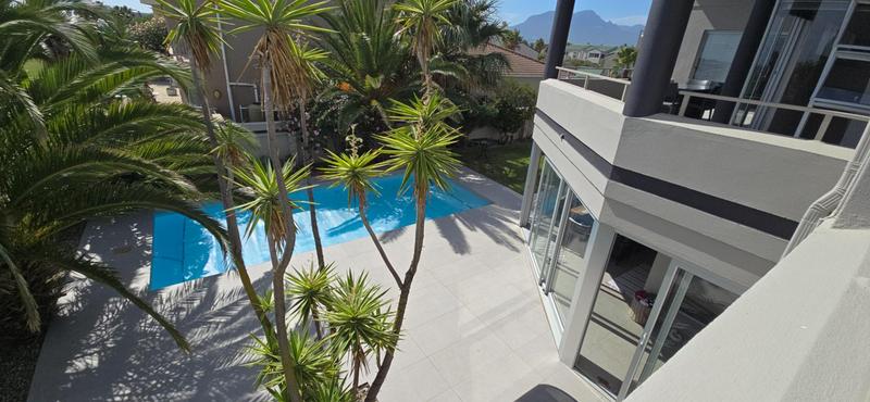 To Let 4 Bedroom Property for Rent in Greenways Golf Estate Western Cape